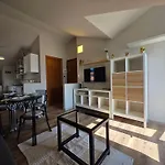 شقة New Design Flat With Ac, Wi-fi & Terrace