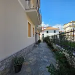 شقة New Design Flat With Ac, Wi-fi & Terrace