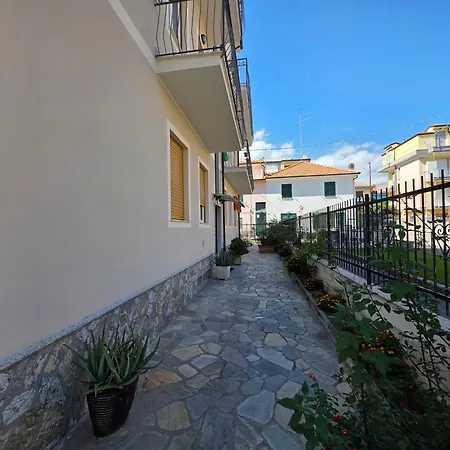 公寓 New Design Flat With Ac, Wi-fi & Terrace
