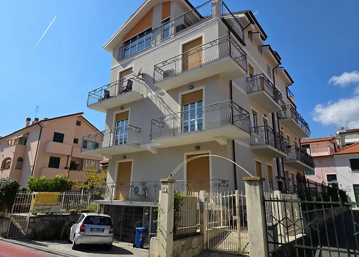 New Design Flat With Ac, Wi-fi & Terrace Lägenhet Loano